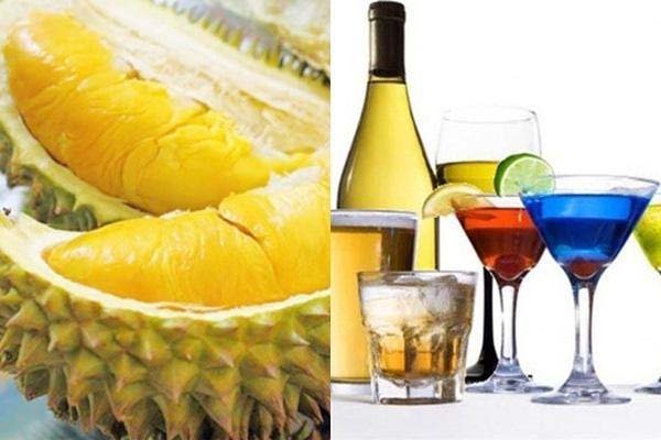 Không ăn sầu riêng khi uống rượu